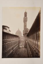 ITALIE
Important album de 196 photographies. Titré sur la tranche "Italie,...