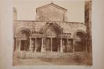 Edouard BALDUS
2 photographies, c. 1860
- Nîmes, amphithéâtre
Tirage albuminé. 30 x...