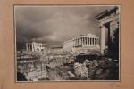 "Athènes - Sur l'Acropole"
1 photographie, c. 1920
Signature sur le carton...