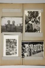 Afrique
Album de 114 photographies, c. 1950-60.
Nombreuses photos d'identité prises au...