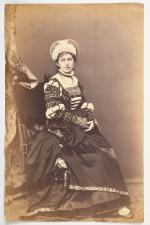 Portait de femme en costume régional, c. 1865-70
Tirage albuminé, non...