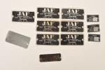 JAF, huit plaques métalliques
de la marque de ce fabricant. 6...