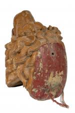 Allemagne, exceptionnelle tête de lion
en bois sculpté et peint d'origine,...
