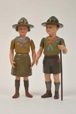 Petitcollin, Couple de Scouts, deux sujets en celluloïd 
avec bras...