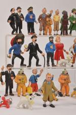 D'après Hergé, "Les aventures de Tintin", environ 40 figurines 
en...