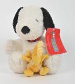 Peanut, Snoopy, peluche 
avec étiquette. H. 21 cm.