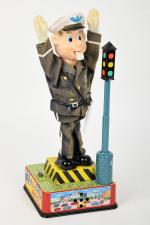 Japon, A1 : Police-man Battery Toy
avec agent vêtu, tête plastique...