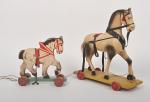Petit cheval pommelé à roulettes 
en bois et composition peinte,...