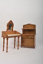 Deux meubles en bois clair
façon bambou : psyché (38 cm)...