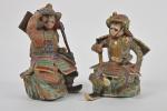 JAPON - Début XXe siècle
Paire de statuettes en porcelaine polychrome,...