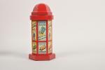 Chocolat Menier, kiosque type colonne Morris
peint rouge, avec six tablettes...