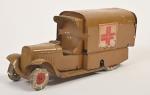 France, petite ambulance militaire 
peinte marron mécanique, pneus caoutchouc (déformés)....