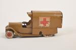 France, petite ambulance militaire 
peinte marron mécanique, pneus caoutchouc (déformés)....