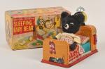 Japon, Line Mar Toys : "Sleeping Baby Bear"
Ourson et son...