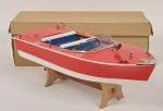 Japon, canot de vitesse
en bois, moteur inboard à batterie, rouge....