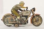 Allemagne de l'ouest, Arnold : Mac 700 
moto cycliste acrobatique...