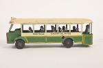 C.I.J, autobus "Bastille-Champ de Mars"
en tôle peinte, avec deux rangées...