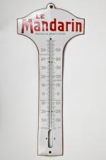 Le Mandarin
Thermomètre émaillé en forme de "T" (manque la colonne),...