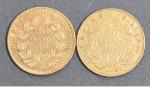 Deux pièces 20 Francs or Napoléon III tête nue 1855.
Vendue...