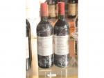 Saint Emilion Château Cheval Blanc 1979. 2 bt. (niveaux bas...