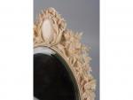 Dieppe XIXème Rare miroir psyché en ivoire finement sculpté de...