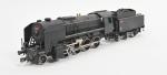 E.T.S (Tchécoslovaquie), locomotive électrique
deux rails, type vapeur 140, noire, et...
