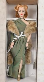 The Ashton-Drake Galleries, Madra, Cold Shoulder, 
poupée mannequin avec costume...