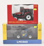 New Holland agriculture, 2 tracteurs métal, échelle 1/32, en boite,...