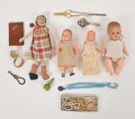 Quatre petites poupées 
dont poupon Armand Marseille en terre de...