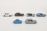 Cinq voitures 1/43e DINKY TOYS dont Renault 17 TS, Simca...