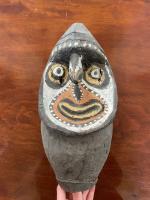 KWOMA-NUKUMA, Monts Washkuk, Papouasie-Nouvelle-Guinée.
Poterie janiforme utilisée lors des rites accompagnant...