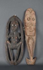 IATMUL, Papouasie-Nouvelle-Guinée.
Deux crochets en bois à figure humaine.
Haut ; 77...
