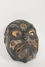 JAPON - XXe siècle
Masque de gigaku en bois laqué noir...