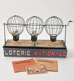 "Loterie nationale"
Coffret en carton contenant des billets et supportant un...