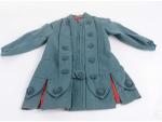 Manteau d'enfant  en feutre bleu lavande doublé rouge, modèle...