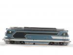 LEMACO, motrice diesel SNCF BB 67401 bleue, grise et blanche....