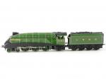 ACE (Allen Levy), locomotive carénée type Mallard 231 verte et...