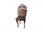 Rare petite chaise musicale d'enfant (Dite: Forêt Noire), décor sculpté...