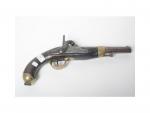 Pistolet 1822 T, Manufacture de Châtellerault. Arme très corrodée et...