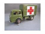 Joustra, rare camion militaire ambulance