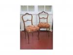 Paire de chaises de chambre de style Louis XV.