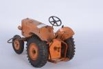 C.I.J, tracteur Renault mécanique
orange. Etat grenier.