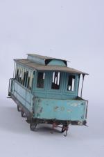 C.R, épave de tramway à plateforme bleu,
sans mécanisme (rayures). 33...