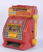 Japon, Diamond talking slot machine, 
jackpot en plastique rouge. H...