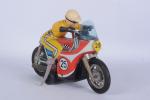 Japon, Daiya, moto acrobatique n°25.
Battery toy. H. 18 cm (usures)....
