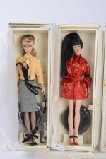 Barbie : quatre poupées "Fashion Model"
en porcelaine. Neuves, en boîte.