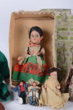 Bécassine en tissu,
poupée mexicaine dans sa boîte d'origine (usures), poupée...