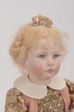 Catherine Deve, "Elise"
jolie fillette dit Portrait en porcelaine, exemplaire 10/16,...