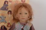 Annette Himstedt, "Dorle"
poupée en vinyle habillée dans sa boîte, exemplaire...
