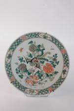 Chine XIXe siècle 
Grand plat en porcelaine de la famille...